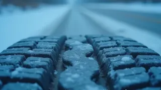 Selbstmontage im Winter: Warum die reine Profiltiefe bei alten Pneus trügt